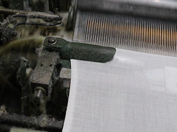 鲁润纺织机械织布