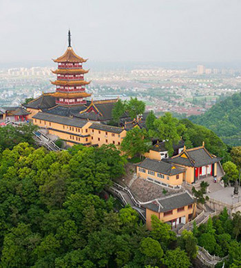 庆三八妇女节-鲁润纺织机械组织登山活动！